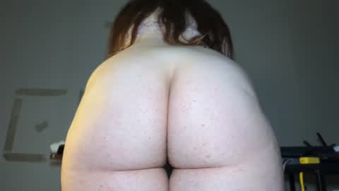 Snapshot of kinky_malina chatting on June 17, 6:49 am Heeey My name - Rose. Chat w me here or - online show from June 17, 6:49 am