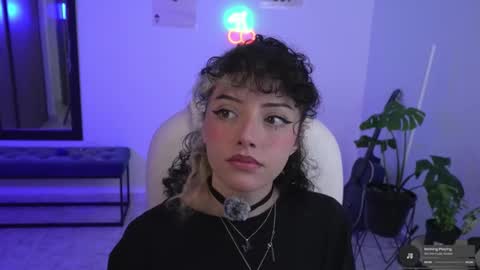 Mary your fav curly girl online show from November 19, 6:30 pm