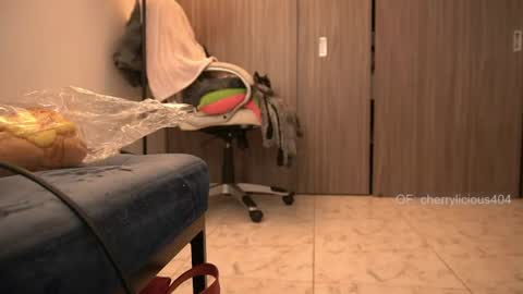 Snapshot of kinky_mj chatting on July 20, 9:06 pm Mary your fav curly girl online show from July 20, 9:06 pm