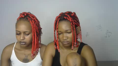 Cupshee and cushey online show from September 26, 2:43 pm