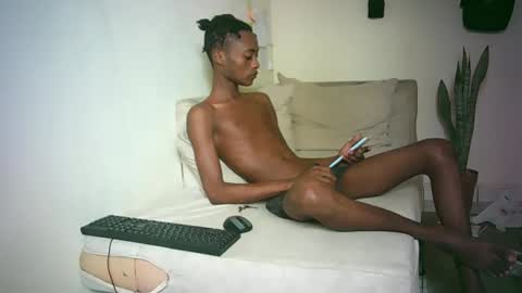 Snapshot of kinkybby_ chatting on March 12, 11:20 am kinkybby_ online show from March 12, 11:20 am