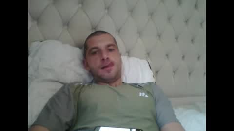 Snapshot of kinkycouple147 chatting on April 28, 4:23 pm kinkycouple147 online show from April 28, 4:23 pm