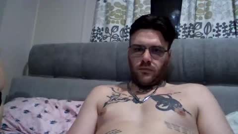 Snapshot of kinkycouple37305 chatting on February 23, 7:11 pm kinkycouple online show from February 23, 7:11 pm