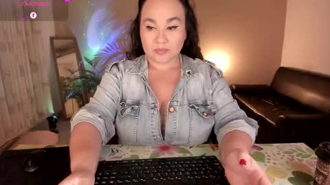 Jenny online show from October 19, 6:03 am