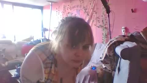 Snapshot of kinkyivy99 chatting on March 29, 8:09 pm kinkyivy99 online show from March 29, 8:09 pm