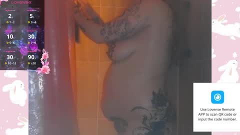 kinkyivy99 online show from April 29, 2:37 am