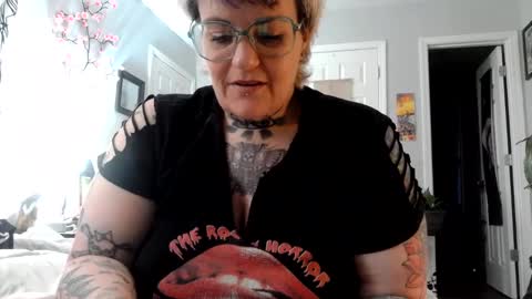 Snapshot of kinkypinkyplay2 chatting on February 13, 11:37 pm Kinky Pinky online show from February 13, 11:37 pm