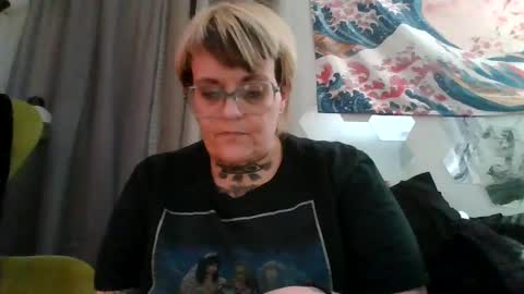 Snapshot of kinkypinkyplay2 chatting on February 19, 10:23 am Kinky Pinky online show from February 19, 10:23 am