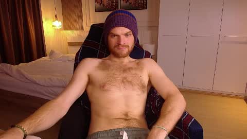 Snapshot of kinkypumpkin chatting on May 18, 9:04 am Kenny online show from May 18, 9:04 am