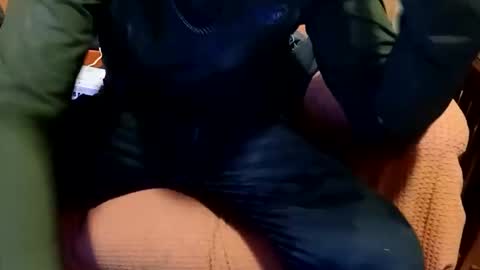 Snapshot of kipp62282 chatting on February 21, 4:40 am kipp62282 online show from February 21, 4:40 am