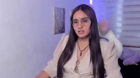Snapshot of kir_ely chatting on June 10, 7:13 pm kir_ely online show from June 10, 7:13 pm
