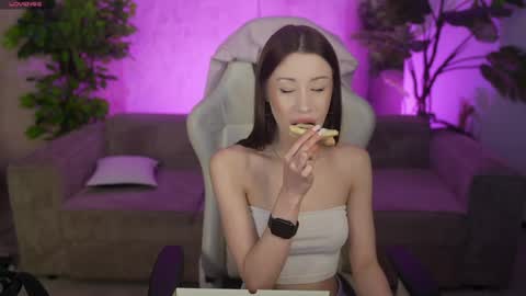 Sweet girls online show from April 13, 8:14 pm