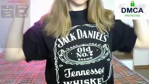 Snapshot of kira_blonde_angel chatting on February 19, 8:01 am Kira online show from February 19, 8:01 am