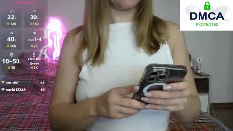 Snapshot of kira_blonde_angel chatting on February 20, 12:36 pm Kira online show from February 20, 12:36 pm