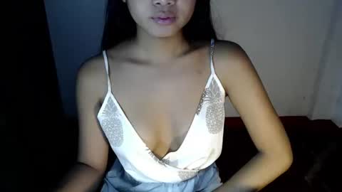 kira_danaya online show from November 12, 5:41 am