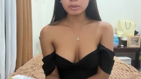 Snapshot of kira_danaya chatting on April 8, 4:07 pm kira_danaya online show from April 8, 4:07 pm