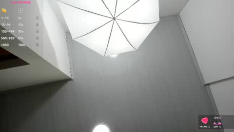 Snapshot of kira_dubois chatting on June 19, 11:25 am Kira online show from June 19, 11:25 am