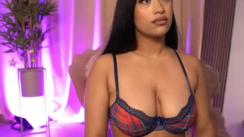 Snapshot of kira_krush chatting on June 22, 4:20 am kira krush online show from June 22, 4:20 am