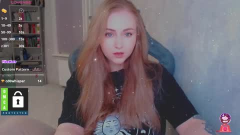 Snapshot of kira_love_sleep chatting on December 12, 4:10 pm you know thumb up me please its important online show from December 12, 4:10 pm