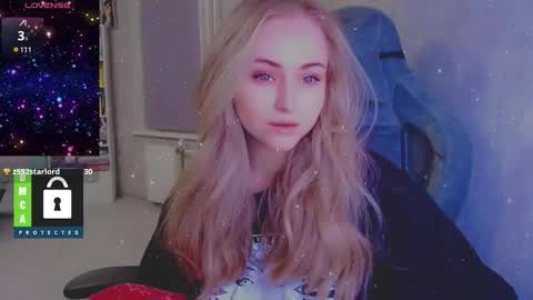 you know thumb up me please its important online show from November 17, 4:24 pm