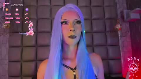 Snapshot of kira_vance chatting on July 12, 5:31 am Kira online show from July 12, 5:31 am
