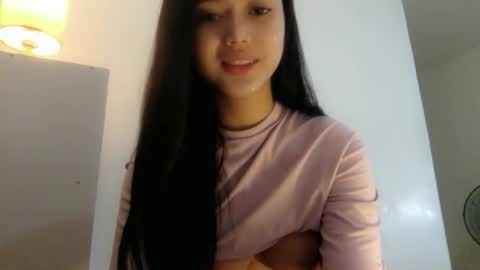 Snapshot of kira_willer chatting on April 24, 9:50 pm KIRA online show from April 24, 9:50 pm
