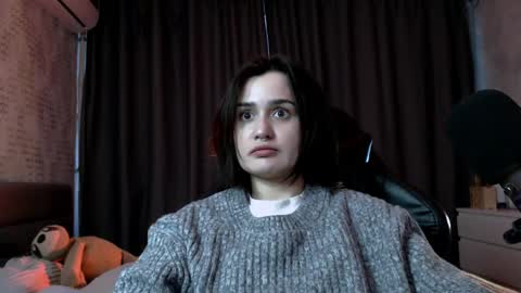 Snapshot of kira_yammy chatting on May 16, 12:07 am Kira follow me online show from May 16, 12:07 am