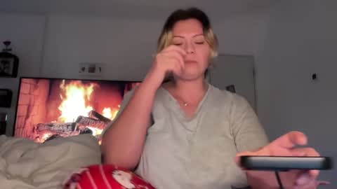 KiraDivine online show from November 30, 2:10 pm