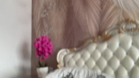 Snapshot of kiradivine chatting on April 1, 12:50 pm KiraDivine online show from April 1, 12:50 pm
