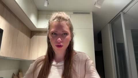Snapshot of kiramystery chatting on May 26, 3:19 pm Kira online show from May 26, 3:19 pm