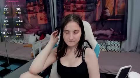 Snapshot of kiraparker chatting on April 21, 5:17 pm KiraParker online show from April 21, 5:17 pm