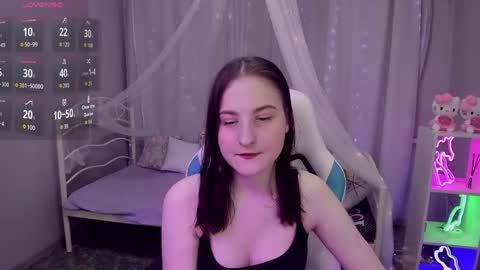 Snapshot of kiraparker chatting on April 23, 5:48 pm KiraParker online show from April 23, 5:48 pm