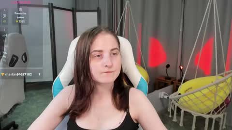 Snapshot of kiraparker chatting on May 6, 3:39 pm KiraParker online show from May 6, 3:39 pm