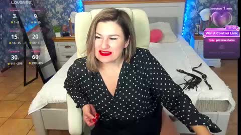 Snapshot of kiraroxx chatting on March 8, 1:17 am Kira online show from March 8, 1:17 am