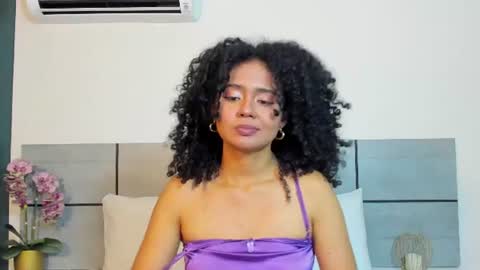 Snapshot of kiraspell chatting on July 31, 11:09 am kiraspell online show from July 31, 11:09 am