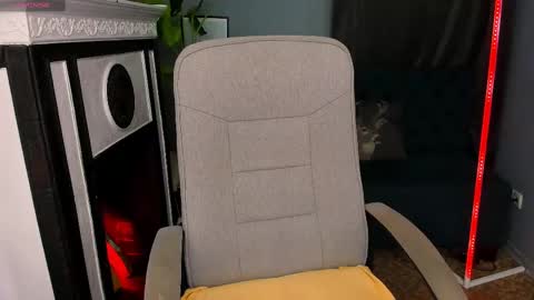 kiraxmoon online show from February 26, 7:09 am