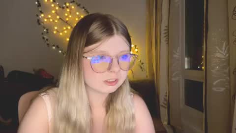 Snapshot of kirayume chatting on July 17, 9:19 pm KiraYume online show from July 17, 9:19 pm