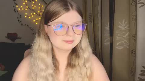 Snapshot of kirayume chatting on July 31, 8:30 pm KiraYume online show from July 31, 8:30 pm