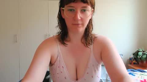 Snapshot of kirbythefae chatting on January 15, 1:21 am Kirby online show from January 15, 1:21 am