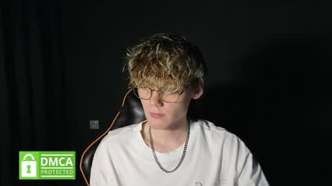 Snapshot of kirill_20_cm chatting on April 27, 11:58 pm Kirill and Andrey online show from April 27, 11:58 pm