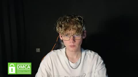 Snapshot of kirill_20_cm chatting on April 28, 2:49 am Kirill and Andrey online show from April 28, 2:49 am