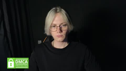 Snapshot of kirill_20_cm chatting on May 25, 1:28 pm Kirill and Andrey online show from May 25, 1:28 pm