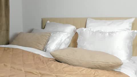 Kira online show from March 18, 7:28 pm