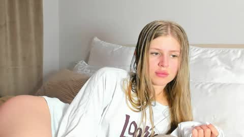 Kira online show from April 21, 8:34 pm