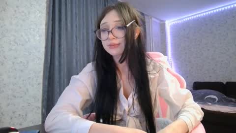 Snapshot of kirstievelasco chatting on September 11, 7:14 pm Nicole online show from September 11, 7:14 pm
