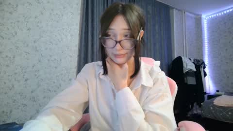 Snapshot of kirstievelasco chatting on September 15, 6:30 pm Nicole online show from September 15, 6:30 pm