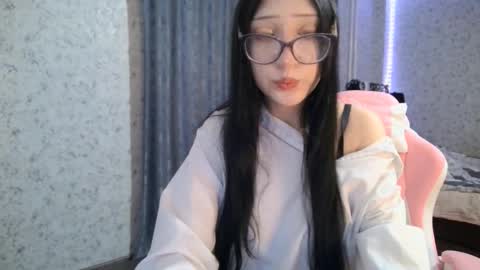Snapshot of kirstievelasco chatting on October 2, 6:48 pm Nicole online show from October 2, 6:48 pm