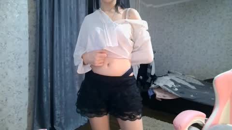 Snapshot of kirstievelasco chatting on October 9, 6:28 pm Nicole online show from October 9, 6:28 pm