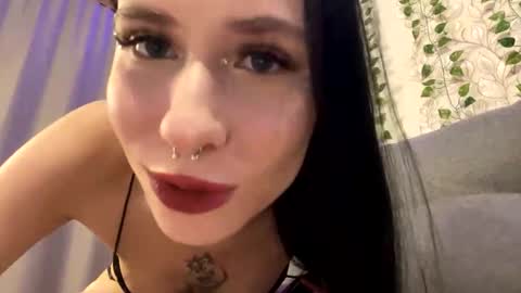 Snapshot of kisa_lisa_ chatting on November 1, 5:37 pm Kisa Lisa  online show from November 1, 5:37 pm