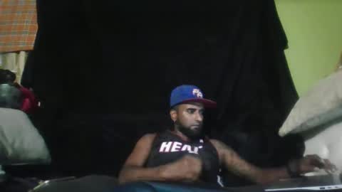 Snapshot of kishan2525 chatting on June 7, 12:31 pm Kishan2525 online show from June 7, 12:31 pm